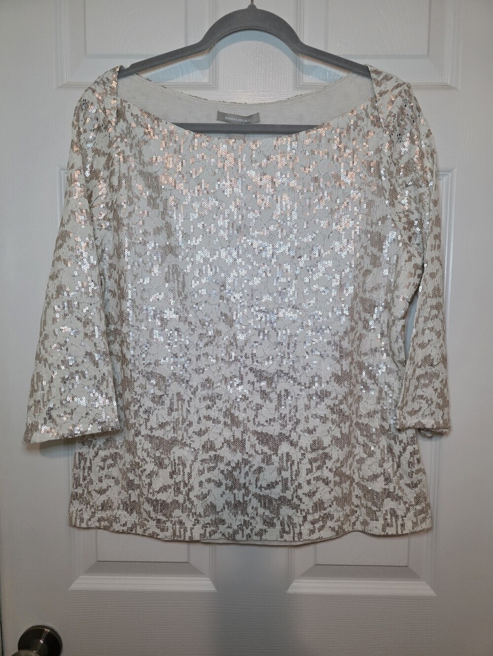 Banana Republic blouse, Cream Lace Overlay with sequins Sz 14